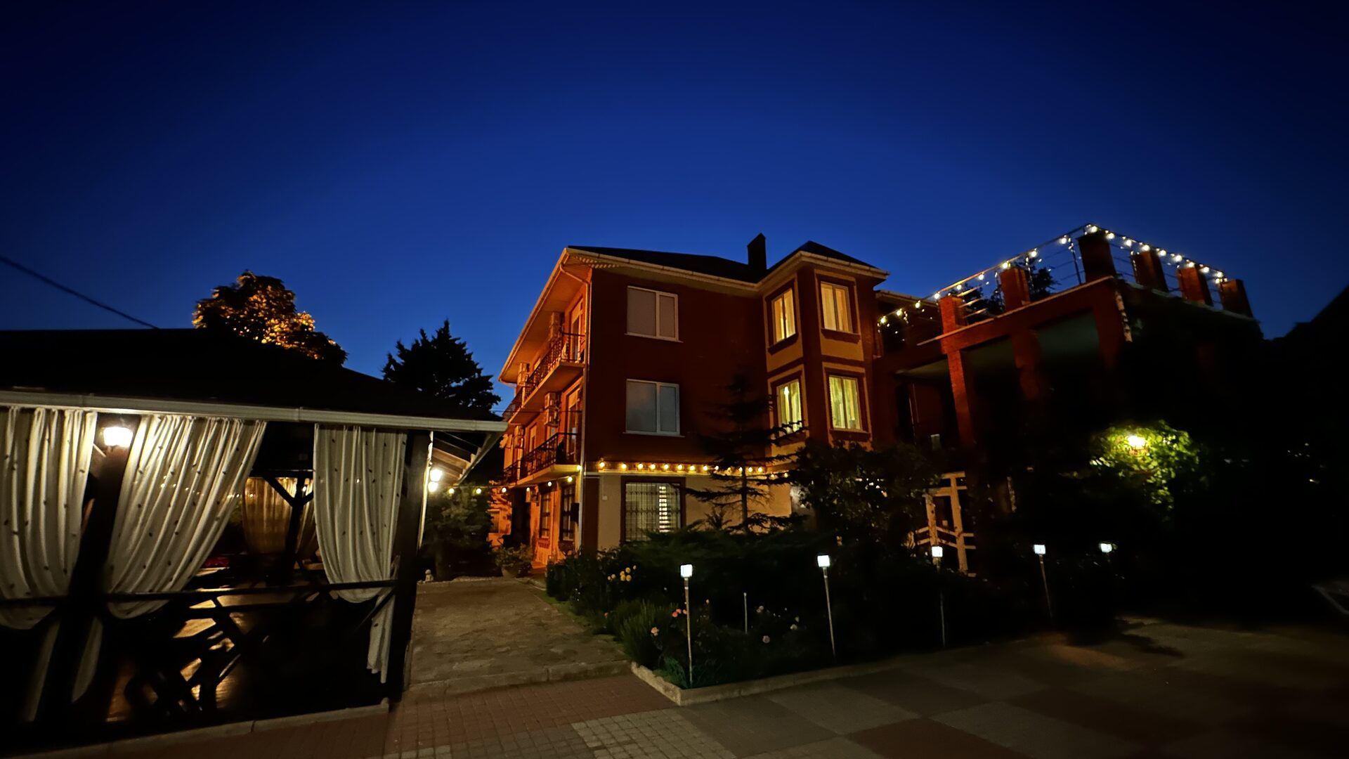 Гостиница Лайм, Геленджик, Территория