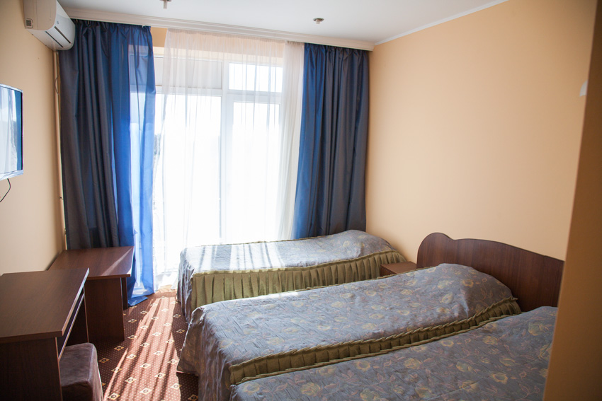 Гостиница "Лайм", Геленджик, трехместный номер