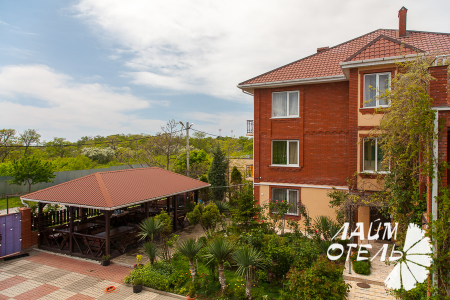 Гостиница "Лайм", Геленджик, Территория, май 2019