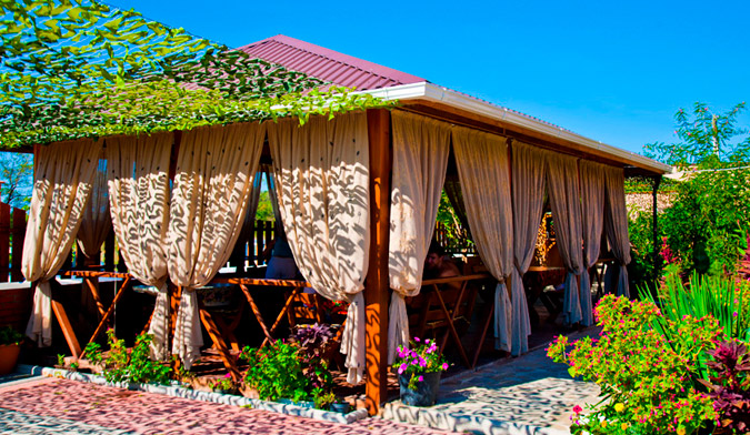 Гостиница "Лайм", Геленджик, Беседка