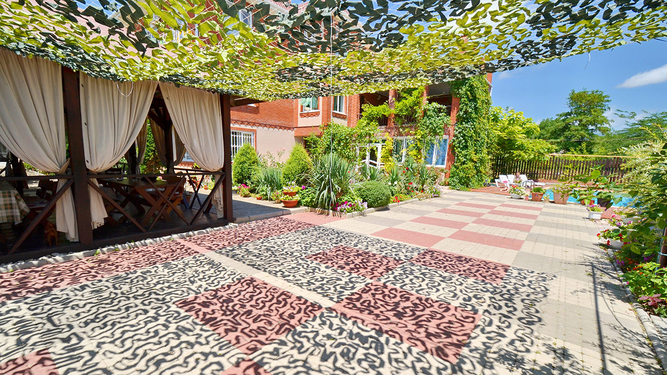 Гостиница "Лайм", Геленджик, Беседка, май 2019